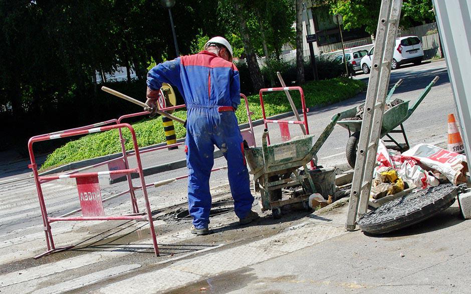 comment déboucher les toilettes avec une bouteille Argenteuil